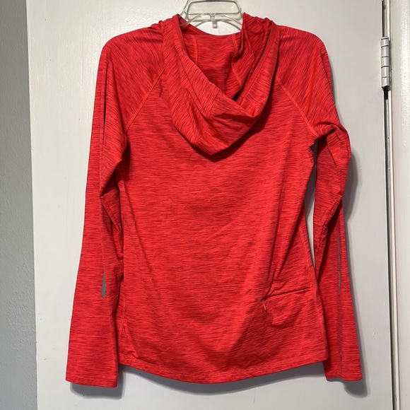 Old Navy Athletic Top - Picture 2 of 4